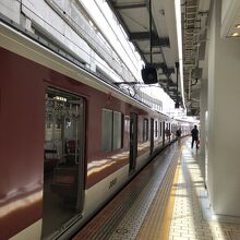 京都から急行になりました。赤色の電車でした