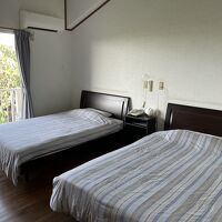 セミダブルベッドが２つ