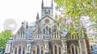 見るからに古そうなたたずまいです。