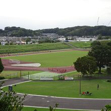 日産スタジアムと鶴見川の河川敷の間の広い公園です By イチ ニ サン シー ニー ニー 新横浜公園のクチコミ フォートラベル