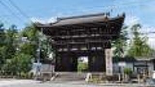京都最古の寺院