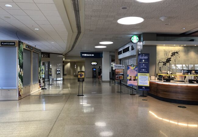 ダニエル K イノウエ国際空港 ホノルル国際空港 Hnl クチコミ アクセス 営業時間 ホノルル フォートラベル