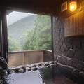 丁寧なおもてなしと、お米が美味しい夕食が最高。そして部屋のプライベート温泉にも癒されました。