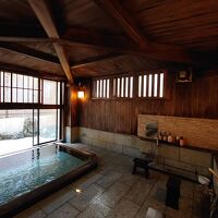 別館「珠玉や」1階の貸切温泉。広くて一番気に入りました。