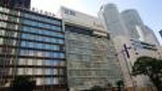 食品フロアの大規模改装が始まっていました