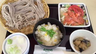 戸隠蕎麦やまざと