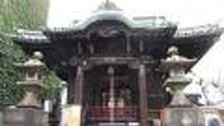 社殿の彫刻が見ごたえあります。