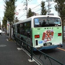 亀有名物の「両津勘吉像（両さん像）」も描かれてました