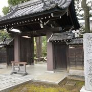 静かなお寺です