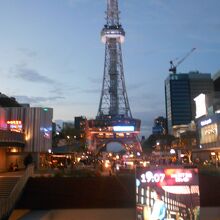 名古屋の栄に建つ有名なテレビ塔です。