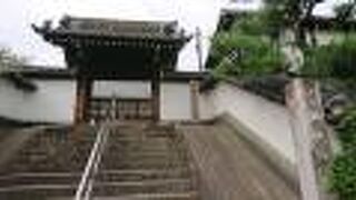 有松の古い町並みのうち、西町方面に立地