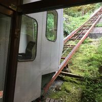 登山電車で自分で発進スイッチを押し登ります