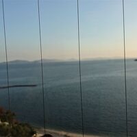 客質からの眺め（硝子窓越し）