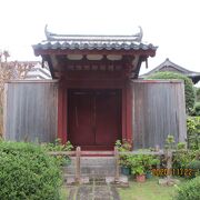 興福寺に移設された門