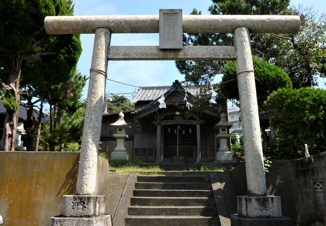 葉山鐙摺の須賀神社