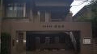 モダンな感じの寺院