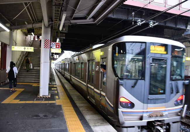 中山寺まで歩いて十分ほど