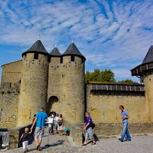 コンタル城の城門