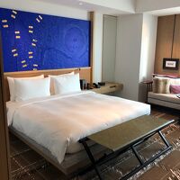 キラキラしていますが落ち着いています