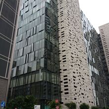 明治通りからちょっと引っ込んでいる場所なのであまり目立たない