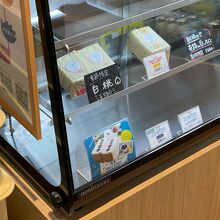 本店開店してすぐでもフルーツサンド品薄