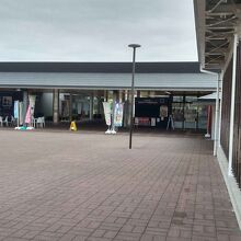 こちら側の建物です