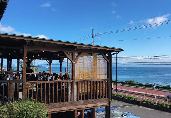 琵琶湖を眺めてテラス席もある蕎麦屋
