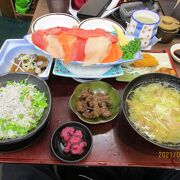 まぐろかつとキャベツ食べ放題が嬉しい。