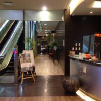 フロント横のセルフドリンクコーナー