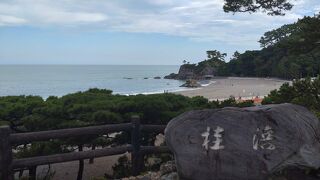 駐車場から少し歩きます