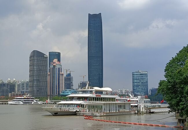 上海白玉蘭広場