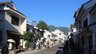 土蔵を使った商店街