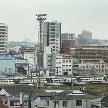 E4系上越新幹線MAXたにがわ号2階から見た屋久車両センター