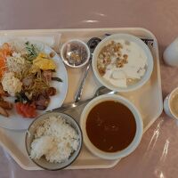 朝食も品数多い