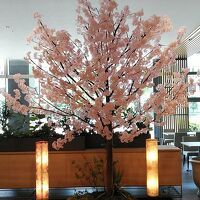フロントの桜のオブジェ