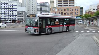 東急カラーのバス