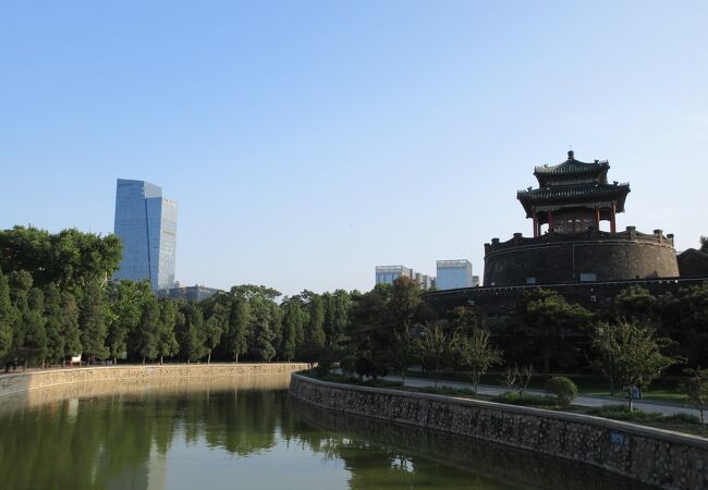 閲兵台