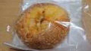 チーズ入り焼きカレーパンは結構辛口でした