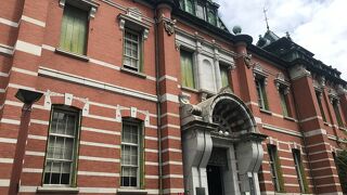 広い空間で見やすい