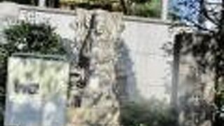 日本橋のたもと