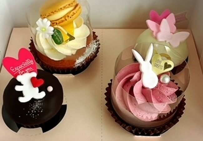 かわいらしいカップケーキのお店