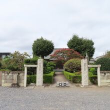 龍源寺の正面から見たところ　バスから見えるのはこの風景