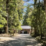 厳かな神社です。