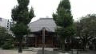 鎌倉時代後期の由緒あるお寺です。
