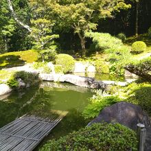 ごはん屋さん近くの庭園