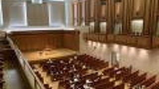 室内楽ホールとしては東京で音響は1番です