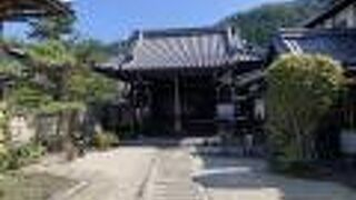 本堂には入れません