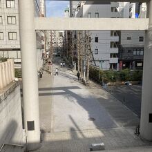 境内から見た参道