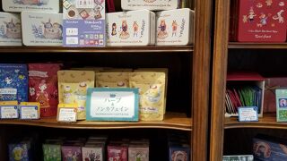 カレルチャペック紅茶店 (自由が丘トレインチ店)