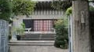 境内は意外と静かでした